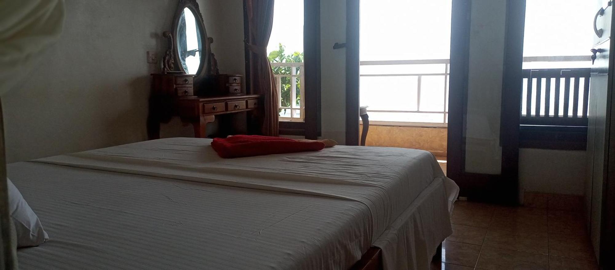 Sunrise Cafe Bungalows Amed Chambre photo